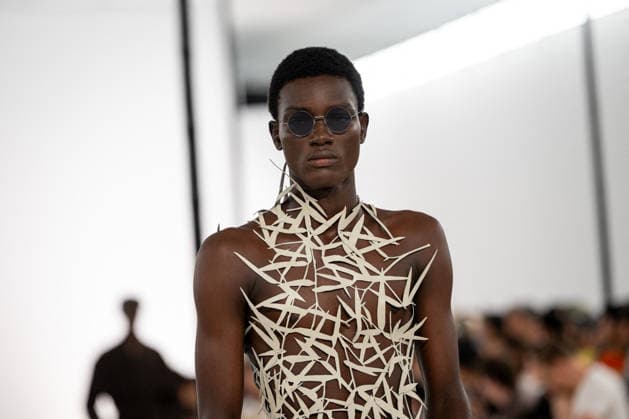 PFW - Issey Miyake - Runway A model presents a creation by IM Issey Miyake Men Miyake Design Studio team as part of their Menswear Spring-Summer 2027 collection show for fashion house Issey Miyake during Men s Fashion Week in Paris, France, June 25, 2026. Photo by Alexis Jumeau ABACAPRESS.COM Paris France  Copyright: xJumeauxAlexis ABACAx