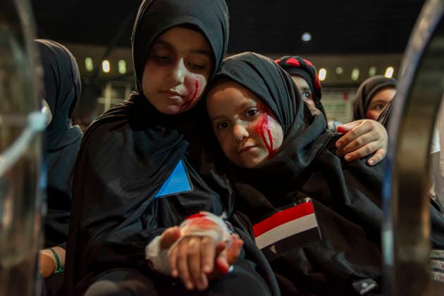 June 25, 2026, Istanbul, Istanbul, Turkey: Shi ite Muslims gather for Ashura commemorations at and around Zeynebiye Mosque in the Halkali neighborhood of Istanbul, Turkey. Thousands of members of the Ja fari community participated in mourning ceremonies marking the martyrdom of Imam Hussein and his companions at the Battle of Karbala. The event included prayers, elegies, religious rituals, and processions commemorating one of the most significant observances in the Islamic calendar. Istanbul Turkey  - ZUMAt171 20260625_zip_t171_026 Copyright: xAbdullahxTepelix