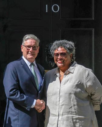 . 25 06 2026. London, United Kingdom. Keir Starmer Welcomes Mia Mottley to No.10.. UK Prime Minister Keir Starmer welcomes the Prime Minister of Barbados, Mia Mottley, to Downing Street.  xMartynxWheatleyx xi-Imagesx IIM-26858-0015