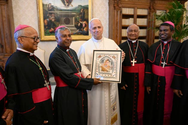 ITALY - POPE LEO XIV RECEIVES IN A PRIVATE AUDIENCE BISHOPS OF BANGLADESH ON AN AD LIMINA APOSTOLORUM VISIT IN THE VATICAN- 2026 6 25 Italy, Rome, Vatican, 2026 6 25 Pope Leo XIV receives in a private audience Bishops of Bangladesh on an ad Limina Apostolorum Visit in the Vatican EDITORIAL USE ONLY - NO BOOKS Copyright: xVATICANxMEDIAx