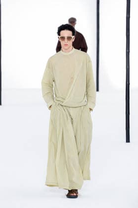 Issey Miyake Ready-to-Wear Men’s Spring Summer 2027 Fashion Show during Paris Fashion Week at the Césure Cultural Center in Paris, France, on June 24, 2026 Bestimage Runway during the Issey Miyake Men’s Spring Summer 2027 fashion show as part of Paris Fashion Week on June 24, 2026 in Paris, France Paris France  Copyright: xAgencex xBestimagexAgencex xBestimagex