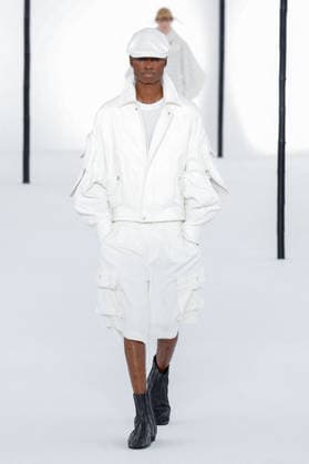 Issey Miyake Ready-to-Wear Men’s Spring Summer 2027 Fashion Show during Paris Fashion Week at the Césure Cultural Center in Paris, France, on June 24, 2026 Bestimage Runway during the Issey Miyake Men’s Spring Summer 2027 fashion show as part of Paris Fashion Week on June 24, 2026 in Paris, France Paris France  Copyright: xAgencex xBestimagexAgencex xBestimagex