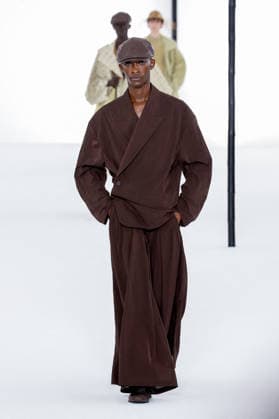 Issey Miyake Ready-to-Wear Men’s Spring Summer 2027 Fashion Show during Paris Fashion Week at the Césure Cultural Center in Paris, France, on June 24, 2026 Bestimage Runway during the Issey Miyake Men’s Spring Summer 2027 fashion show as part of Paris Fashion Week on June 24, 2026 in Paris, France Paris France  Copyright: xAgencex xBestimagexAgencex xBestimagex