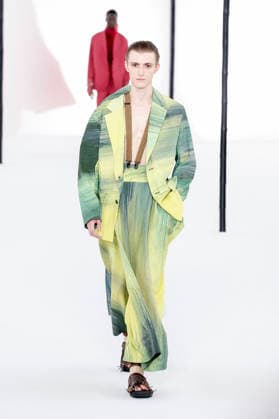 Issey Miyake Ready-to-Wear Men’s Spring Summer 2027 Fashion Show during Paris Fashion Week at the Césure Cultural Center in Paris, France, on June 24, 2026 Bestimage Runway during the Issey Miyake Men’s Spring Summer 2027 fashion show as part of Paris Fashion Week on June 24, 2026 in Paris, France Paris France  Copyright: xAgencex xBestimagexAgencex xBestimagex