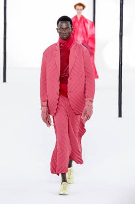 Issey Miyake Ready-to-Wear Men’s Spring Summer 2027 Fashion Show during Paris Fashion Week at the Césure Cultural Center in Paris, France, on June 24, 2026 Bestimage Runway during the Issey Miyake Men’s Spring Summer 2027 fashion show as part of Paris Fashion Week on June 24, 2026 in Paris, France Paris France  Copyright: xAgencex xBestimagexAgencex xBestimagex