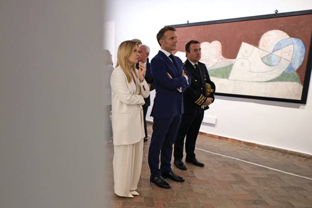 36th Franco-Italian Summit - Antibes French President Emmanuel Macron and Italian Prime Minister Giorgia Meloni visit the Picasso Museum as part of a Franco-Italian summit in Antibes, south of France, June 25, 2026. Photo by Manon Cruz Pool ABACAPRESS.COM Antibes France  Copyright: xCruzxManon Pool ABACAx