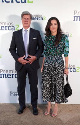 2026 Merca2 Awards Ceremony Cayetano Martínez de Irujo and Bárbara Mirjan during the 2026 Merca2 Awards ceremony, on June 25, 2026, in Madrid, Spain. Merca2 is celebrating the seventh edition of its awards, an event that brings together prominent figures from the institutional, business, judicial, cultural, medical, and social sectors in Madrid. AWARDS EVENT José Ramó Madrid Madrid, Spain  Copyright: xJosÃ xRamonxHernandox 7622630
