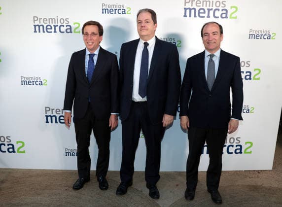 2026 Merca2 Awards Ceremony The mayor of Madrid, José Luis Martínez Almeida, during the 2026 Merca2 Awards ceremony, on June 25, 2026, in Madrid, Spain. Merca2 is celebrating the seventh edition of its awards, an event that brings together prominent figures from the institutional, business, judicial, cultural, medical, and social sectors in Madrid. AWARDS EVENT José Ramó Madrid Madrid, Spain  Copyright: xJosÃ xRamonxHernandox 7622658
