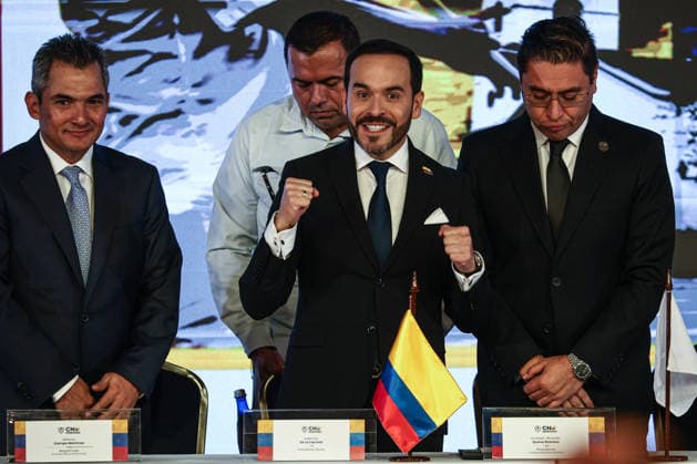 Abelardo de la Espriella officially declared Colombia s President-elect BOGOTA, COLOMBIA - JUNE 25: Colombia s President-elect, Abelardo de la Espriella (C), awaits his official certificates during the inauguration ceremony as the new President of Colombia, in Bogota, Colombia, on June 25, 2026. Lucas Aguayo Araos Anadolu Bogota Colombia. Editorial use only. Please get in touch for any other usage.  Copyright: x2026xAnadoluxLucasxAguayoxAraosx