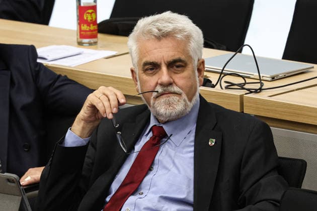 Wissenschaftsminister Armin Willingmann (SPD,Sachsen Anhalt) - Landtagssitzung im Landtag von Sachsen Anhalt in Magdeburg *** Armin Willingmann, Minister of Science (SPD), Saxony-Anhalt State Parliament session at the Saxony-Anhalt State Parliament in Magdeburg
