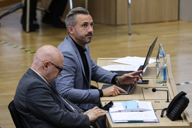 Fraktionsvorsitzender Ulrich Siegmund (AfD, Sachsen Anhalt) und Fraktionsvorsitzender Oliver Kirchner (AfD) - Landtagssitzung im Landtag von Sachsen Anhalt in Magdeburg *** Ulrich Siegmund, AfD parliamentary group leader for Saxony-Anhalt, and Oliver Kirchner, AfD parliamentary group leader, at a state parliament session in the Saxony-Anhalt State Parliament in Magdeburg