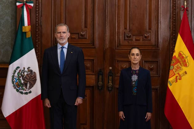 June 25, 2026, Mexico City, Mexico: Mexican President CLAUDIA SHEINBAUM PARDO welcomed KING FELIPE VI of Spain to the National Palace during the monarchs first official visit to Mexico in more than seven years and his first meeting with the current federal administration. The private meeting took place before the King traveled to Guadalajara to attend the 2026 FIFA World Cup match between Spain and Uruguay. Mexico City Mexico - ZUMAl178 20260625_znp_l178_001 Copyright: xCristianxLeyvax