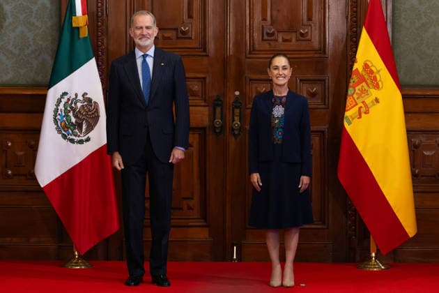 June 25, 2026, Mexico City, Mexico: Mexican President CLAUDIA SHEINBAUM PARDO welcomed KING FELIPE VI of Spain to the National Palace during the monarchs first official visit to Mexico in more than seven years and his first meeting with the current federal administration. The private meeting took place before the King traveled to Guadalajara to attend the 2026 FIFA World Cup match between Spain and Uruguay. Mexico City Mexico - ZUMAl178 20260625_znp_l178_017 Copyright: xCristianxLeyvax