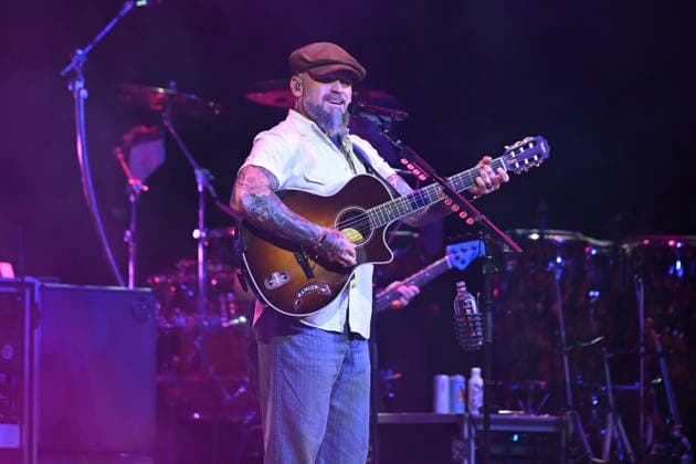 Zac Brown performing at British Airways ARC in London LONDON, ENGLAND - JUNE 25: Zac Brown performing at British Airways ARC, Olympia on June 25, 2026 in London, England CAP MAR MAR Great Britain UK Copyright: xMartinxHarris CapitalxPicturesx