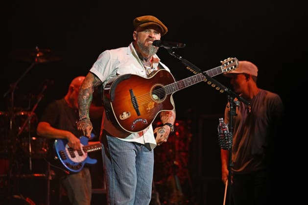 Zac Brown performing at British Airways ARC in London LONDON, ENGLAND - JUNE 25: Zac Brown performing at British Airways ARC, Olympia on June 25, 2026 in London, England CAP MAR MAR Great Britain UK Copyright: xMartinxHarris CapitalxPicturesx