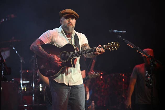Zac Brown performing at British Airways ARC in London LONDON, ENGLAND - JUNE 25: Zac Brown performing at British Airways ARC, Olympia on June 25, 2026 in London, England CAP MAR MAR Great Britain UK Copyright: xMartinxHarris CapitalxPicturesx