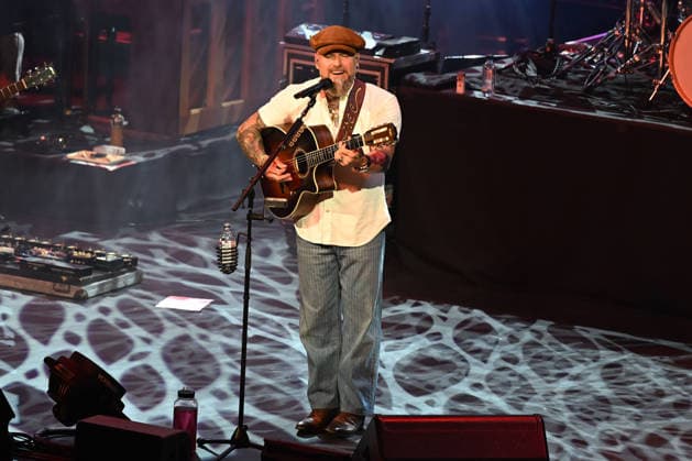 Zac Brown performing at British Airways ARC in London LONDON, ENGLAND - JUNE 25: Zac Brown performing at British Airways ARC, Olympia on June 25, 2026 in London, England CAP MAR MAR Great Britain UK Copyright: xMartinxHarris CapitalxPicturesx