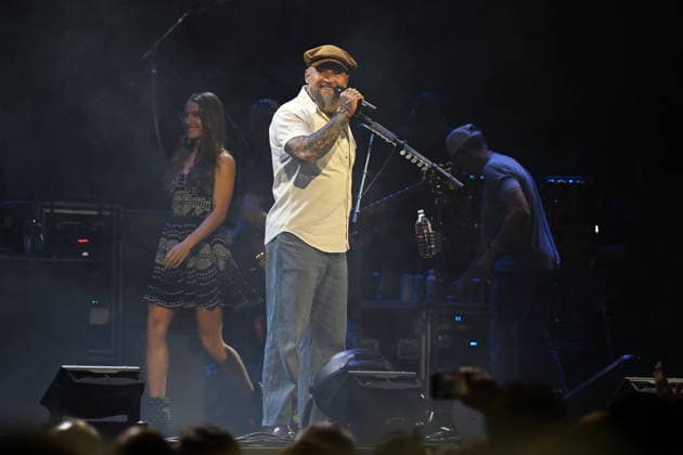 Zac Brown performing at British Airways ARC in London LONDON, ENGLAND - JUNE 25: Zac Brown performing at British Airways ARC, Olympia on June 25, 2026 in London, England CAP MAR MAR Great Britain UK Copyright: xMartinxHarris CapitalxPicturesx