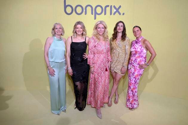 ABB BONPRIX- Carolin Klar, Nina Bott, Charlotte Karlinder, Janina Lin Otto, Julia Roentgen zu Gast bei 40 Jahre bonprix Jubiläumsparty im Curio Haus am 25.06.2026 in Hamburg Hamburg Deutschland *** ABB BONPRIX’s Carolin Klar, Nina Bott, Charlotte Karlinder, Janina Lin Otto, and Julia Roentgen attended the 40th anniversary party for bonprix at the Curio Haus on June 25, 2026, in Hamburg, Germany