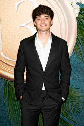 Noah Schnapp bei der Weltpremiere des Netflix-Films Enola Holmes 3 im Plaza Hotel. New York, 25.06.2026 *** Noah Schnapp at the world premiere of the Netflix film *Enola Holmes 3* at the Plaza Hotel in New York, June 25, 2026 Foto:xJ.xShorex xFuturexImagex holmes_6624