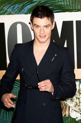 Louis Partridge bei der Weltpremiere des Netflix-Films Enola Holmes 3 im Plaza Hotel. New York, 25.06.2026 *** Louis Partridge at the world premiere of the Netflix film *Enola Holmes 3* at the Plaza Hotel in New York, June 25, 2026 Foto:xJ.xShorex xFuturexImagex holmes_6629