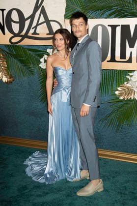 Millie Bobby Brown mit Ehemann Jake Bongiovi bei der Weltpremiere des Netflix-Films Enola Holmes 3 im Plaza Hotel. New York, 25.06.2026 *** Millie Bobby Brown with her husband Jake Bongiovi at the world premiere of the Netflix film *Enola Holmes 3* at the Plaza Hotel in New York, June 25, 2026 Foto:xJ.xShorex xFuturexImagex holmes_6656