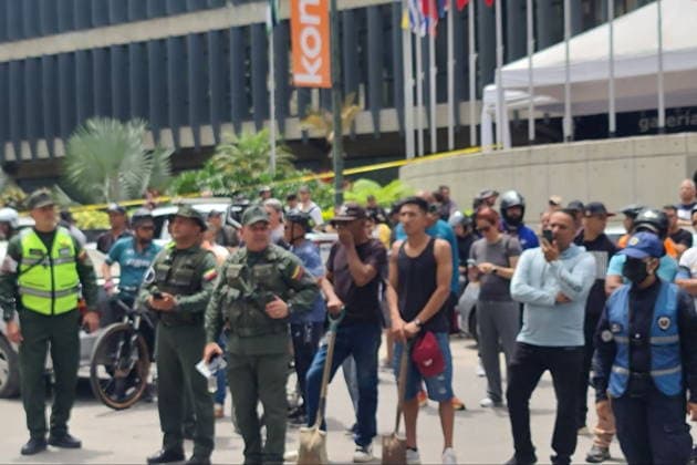 VENEZUELA, CARACAS - JUNE 26, 2026: People stay outdoors after an earthquake. According to Carlos Alvarado, Minister of the People s Power for Health, Venezuela earthquake on 24 June killed 235 people and injured over 4,300. Video grab. Best quality available Caracas Venezuela  - ZUMAt113 20260626_zaa_t113_006 Copyright: xMikhailxMakeyevx