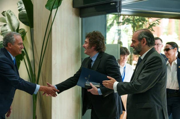 Javier Milei Attends the Presentation of the CEU María Cristina Summer Courses. Argentine President Javier Milei, accompanied by the director of the Summer Courses, Benigno Pendás, during the presentation of the CEU María Cristina Summer Courses at CEU San Pablo University on June 26, 2026, in Madrid, Spain. The second edition of the CEU María Cristina Summer Courses is a high-level academic and cultural forum organized by the San Pablo CEU University Foundation and CEU CEFAS, taking place from June 30 to July 15, 2026, in the historic setting of the Royal Escorial María Cristina University Center in San Lorenzo de El Escorial June 26, 2026 Madrid, Spain  Copyright: xMatiasxChiofalox 7623709
