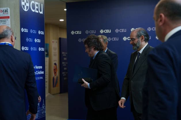 Javier Milei Attends the Presentation of the CEU María Cristina Summer Courses. Argentine President Javier Milei, accompanied by the director of the Summer Courses, Benigno Pendás, during the presentation of the CEU María Cristina Summer Courses at CEU San Pablo University on June 26, 2026, in Madrid, Spain. The second edition of the CEU María Cristina Summer Courses is a high-level academic and cultural forum organized by the San Pablo CEU University Foundation and CEU CEFAS, taking place from June 30 to July 15, 2026, in the historic setting of the Royal Escorial María Cristina University Center in San Lorenzo de El Escorial June 26, 2026 Madrid, Spain  Copyright: xMatiasxChiofalox 7623711