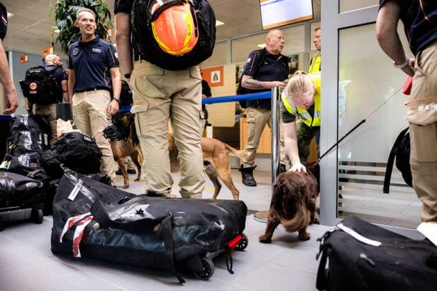 EINDHOVEN - A Dutch rescue team is departing from Eindhoven Air Base for Venezuela to provide aid following the earthquakes that struck the country. The Urban Search and Rescue team is heading there with 65 rescue workers, eight dogs, and equipment. ROB ENGELAAR ANP netherlands out - belgium out  Copyright: xx x562041112x originalFilename: 562041112.jpg