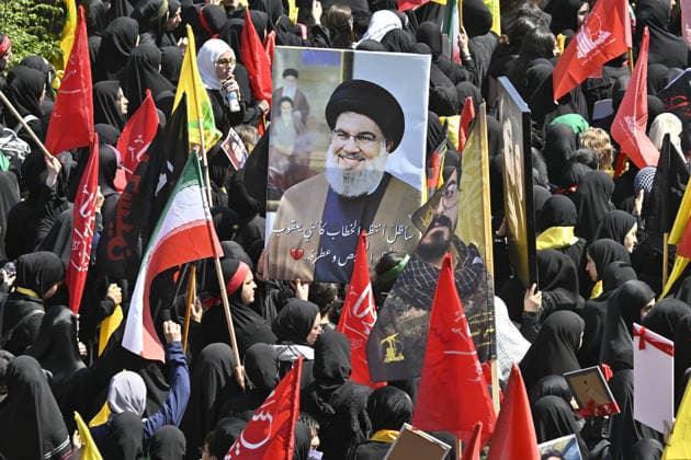 Thousands gather in Beirut to mark Ashura BEIRUT, LEBANON - JUNE 26: Thousands of people gather on the Old Airport Road in Beirut s Dahiyeh district to mark Ashura, the 10th day of the Islamic month of Muharram, during a ceremony held in the Lebanese capital, on June 26, 2026. Houssam Shbaro Anadolu Beirut Lebanon. Editorial use only. Please get in touch for any other usage.  Copyright: x2026xAnadoluxHoussamxShbarox