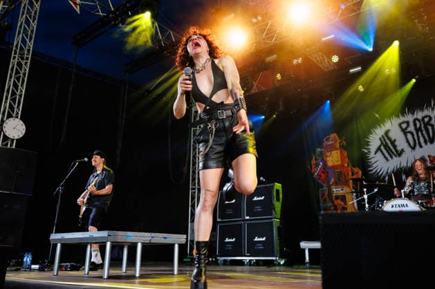 The Baboon Show live at Tons of Rock 2026 Oslo, Norway. 25th, June 2026. The Swedish punk band The Baboon Show performs a live concert during the Norwegian music festival Tons of Rock 2026 in Oslo. Here vocalist Cecilia Bostrom is seen live on stage. Norway, Oslo  Copyright: xGonzalesxPhoto KetilxMartinsenx