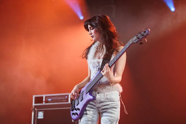 The Warning live at Tons of Rock 2026 Oslo, Norway. 25th, June 2026. The Mexican hard rock band The Warning performs a live concert during the Norwegian music festival Tons of Rock 2026 in Oslo. Here bass player and singer Alejandra Villarreal is seen live on stage. Norway, Oslo  Copyright: xGonzalesxPhoto KetilxMartinsenx