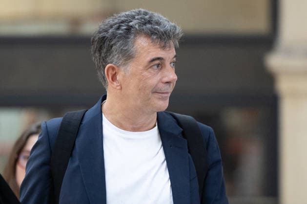 Stephane Plaza Appeal Trial - Paris French TV host and real estate agent Stephane Plaza arrives for his trial in appeal for domestic violence in Paris on June 26, 2026. Photo by Raphael Lafargue ABACAPRESS.COM Paris France  Copyright: xLafarguexRaphael ABACAx
