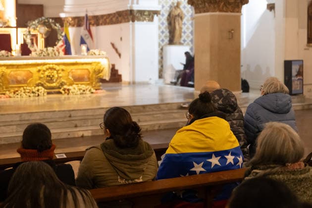 June 26, 2026, Buenos Aires, Buenos Aires, Argentina: Members of the Venezuelan community in Argentina attend a Mass to pray for the victims of the earthquake. Buenos Aires Argentina  - ZUMAp265 20260626_zip_p265_007 Copyright: xDelfinaxCorberaxPix