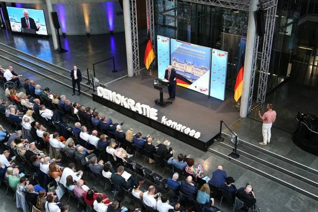 Berlin, Deutschland, 26.06.2026: Paul-Löbe-Haus: 1. Demokratiekongress der AfD-Fraktion im Bundestag: Am Rednerpult steht Václav Klaus, ehemaliger Präsident der Tschechischen Republik *** Berlin, Germany, June 26, 2026, Paul Löbe House, 1st Democracy Congress of the AfD parliamentary group in the Bundestag. At the podium stands Václav Klaus, former President of the Czech Republic. Copyright: xdtsxNachrichtenagenturx dts_125408