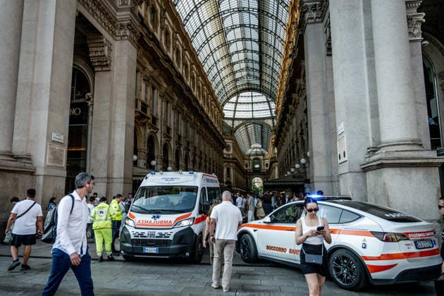 June 26, 2026, Milan, Mi, Italy: Extreme heat, very high temperatures in the city. Piazza Duomo area. June 26, 2026, Milan Milan Italy  - ZUMAa289 20260626_zia_a289_054 Copyright: xNicolaxMarfisix xAgfx