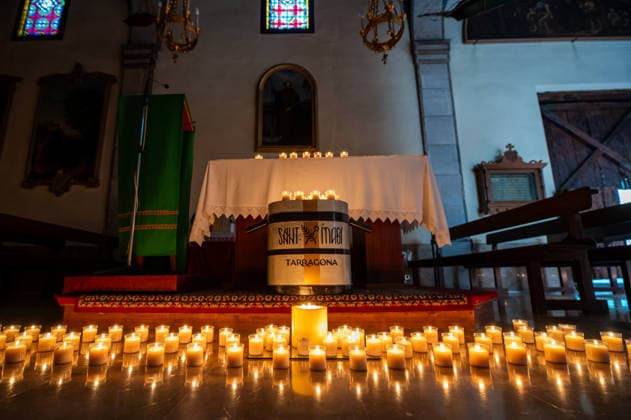 Celebration of the 3rd edition of the Nit de les Esglésies in Tarragona Several candles during the Nit de les Esglésies at the Capella de Sant Magí on June 26, 2026, in Tarragona, Catalonia, Spain. This exceptional nighttime opening of the chapel, part of the celebration of the third edition of the Night of the Churches, allows visitors and the faithful to discover the city’s architectural heritage, sacred art, and places of worship in the city, illuminated in a special way outside their usual hours. JUNE 26, 2026 CATALONIA NIGHT OF THE CHURCHES CANDLES ILLUMINATION RELIGION CHURCH Tarragona, Catalonia Tarragona, Catalonia, Spain  Copyright: xLaiaxSolanellasx 7625404