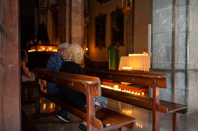 Celebration of the 3rd edition of the Nit de les Esglésies in Tarragona Two people during the Nit de les Esglésies at the Capella de Sant Magí on June 26, 2026, in Tarragona, Catalonia, Spain. This exceptional nighttime opening of the chapel, part of the celebration of the third edition of the Night of the Churches, allows visitors and the faithful to discover the city’s architectural heritage, sacred art, and places of worship in the city, illuminated in a special way outside their usual hours. JUNE 26, 2026 CATALONIA NIGHT OF THE CHURCHES CANDLES LIGHTING RELIGION CHURCH Tarragona, Catalonia Tarragona, Catalonia, Spain  Copyright: xLaiaxSolanellasx 7625438