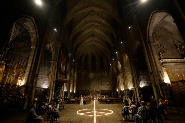 Celebration of the 3rd edition of the Nit de les Esglésies in Barcelona Celebration of the Nit de les Esglésies at the Basilica of Santa María del Pi on June 26, 2026, in Barcelona, Catalonia, Spain. This exceptional nighttime opening of the church, part of the celebration of the third edition of the Night of the Churches, allows visitors and the faithful to discover the city’s architectural heritage, sacred art, and places of worship in the city, illuminated in a special way outside their regular hours. JUNE 26, 2026 CATALONIA NIGHT OF THE CHURCHES CANDLES ILLUMINATION RELIGION CHURCH Kike Rincó Barcelona Catalonia Barcelona Catalonia Spain  Copyright: xKikexRinconx 7625556
