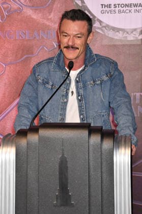 NEW YORK, NY - JUNE 26: Luke Evans Lights the Empire State Building in Partnership with the Stonewall Inn Gives Back Initiative and the Trevor Project to Celebrate New York City Pride 2026 on June 26, 2026 in New York City. Credit: AdMedia New York City USA - ZUMAa123 20260626_zaa_a123_069 Copyright: xJohnxFyckex