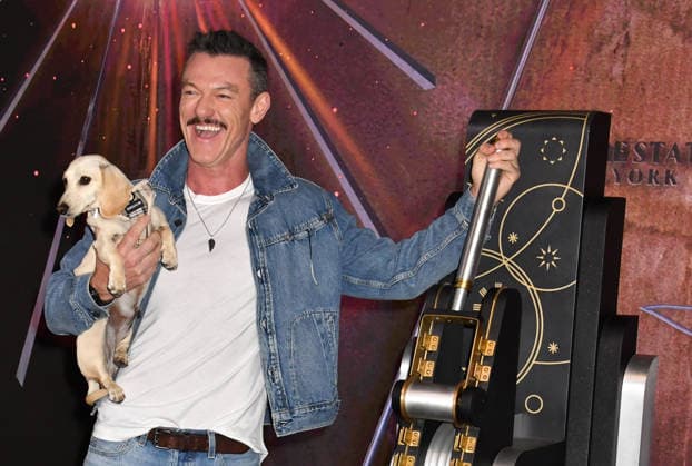 NEW YORK, NY - JUNE 26: Luke Evans Lights the Empire State Building in Partnership with the Stonewall Inn Gives Back Initiative and the Trevor Project to Celebrate New York City Pride 2026 on June 26, 2026 in New York City. Credit: AdMedia New York City USA - ZUMAa123 20260626_zaa_a123_079 Copyright: xJohnxFyckex
