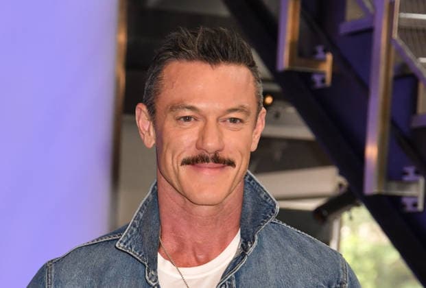 NEW YORK, NY - JUNE 26: Luke Evans Lights the Empire State Building in Partnership with the Stonewall Inn Gives Back Initiative and the Trevor Project to Celebrate New York City Pride 2026 on June 26, 2026 in New York City. Credit: AdMedia New York City USA  - ZUMAa123 20260626_zaa_a123_086 Copyright: xJohnxFyckex