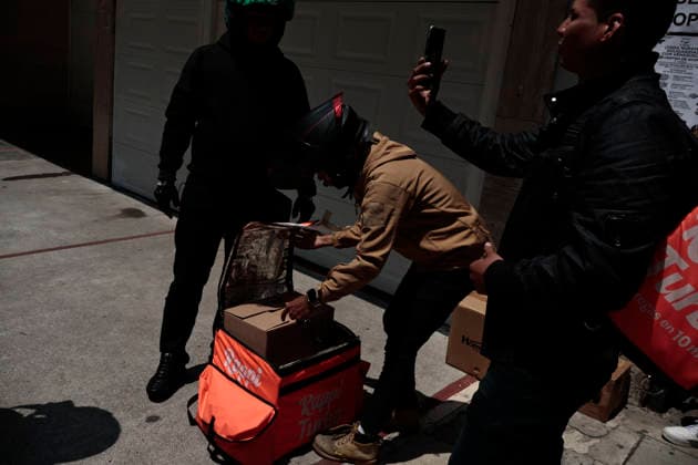 June 26, 2026, Mexico City, Cdmx, Mexico: In response to earthquakes that have caused material losses and casualties in Venezuela, the country s embassy in Mexico City opened its doors as a collection center. It is accepting humanitarian aid brought by Mexicans, foreign nationals, and Venezuelans living in Mexico to provide support during this time. On the first day of accepting itemsâ€including medicines, non-perishable food, water, and hygiene productsâ€dozens of Venezuelans working as app-based delivery drivers arrived at the embassy. Carrying flags and singing their national anthem, they brought supplies needed by their relatives and fellow citizens. Many stated that while their people endure this crisis caused by natural di - ZUMAp204 20260626_zip_p204_047 Copyright: xJosuexPerezx