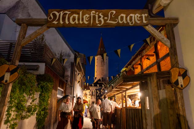 26.06.2026, Frundsbergfest Mindelheim 2026, ein bekanntes Historisches-Fest im Unterallgäu mit tausenden Mitwirkenden. Die Kreisstadt Mindelheim kehrt für eine Woche ins Mittelalter zurück und feiert ihre historische Geschichte. Am ersten Freitag ist Stimmungsvolles Altstadtfest und Lagerleben in den Gassen und Strassen der Innenstadt angesagt. 26.06.2026, Frundsbergfest Mindelheim 2026 26.06.2026, Frundsbergfest Mindelheim 2026 *** June 26, 2026, Frundsbergfest Mindelheim 2026, a well-known historical festival in the Unterallgäu region with thousands of participants. The county seat of Mindelheim returns to the Middle Ages for a week and celebrates its rich history. On the first Friday, visitors can enjoy an atmospheric Old Town fest