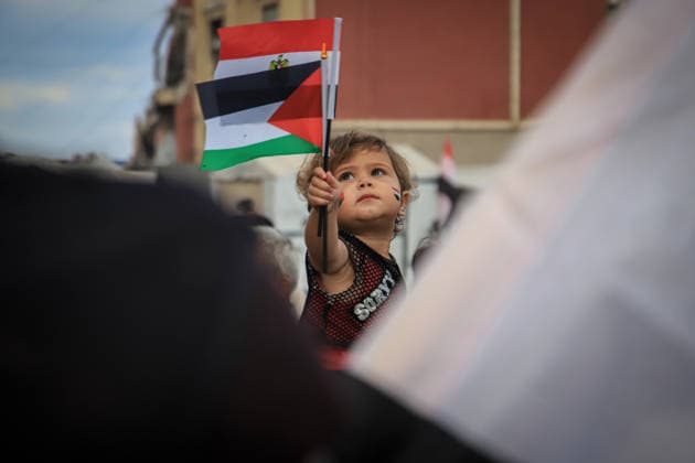 Palestinians watch the Iran-Egypt match on giant screens set up amid the rubble GAZA CITY, GAZA, PALESTINE - JUNE 27: Palestinians holding flags gather to watch the 2026 FIFA World Cup First Stage Group G match between Egypt and Iran on a giant screen set up among the rubble of destroyed buildings despite Israel s ongoing attacks in Gaza City, Gaza, Palestine, on June 27, 2026. Abdalhkem Abu Riash Anadolu Gaza City Gaza. Editorial use only. Please get in touch for any other usage.  Copyright: x2026xAnadoluxAbdalhkemxAbuxRiashx