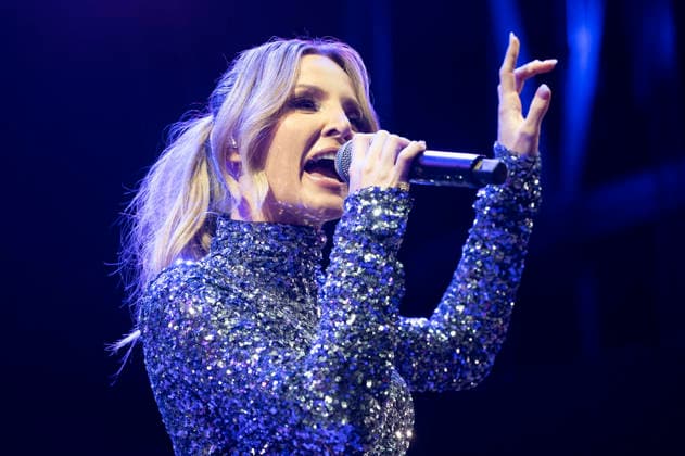 Melissa Naschenweng live at the Gatschiefer Volks und Schlager Open-Air Festival in Prättigau at the Open Air Arena at the Bündelti School in Klosters, June 26, 2026 Foto:xA.xRaemyx xFuturexImagex gatschiefer_openair_6649