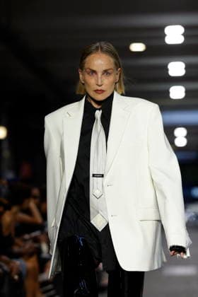 Sharon Stone walks the runway for the Men’s Ready-to-Wear Spring Summer 2027 collection during Paris Fashion Week (PFW) on June 26, 2026. Sharon Stone walks the runway for the Men’s Ready-to-Wear Spring Summer 2027 collection during Paris Fashion Week (PFW) on June 26, 2026, in Paris, France  Copyright: xAgencex xBestimagexAgencex xBestimagex