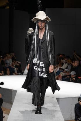 Comme des Garçons Men s Ready-to-Wear Spring Summer 2027 Collection Fashion Show during Paris Fashion Week, June 26, 2026 Comme Des Garcons Men’s Ready-to-Wear Spring Summer 2027 Collection Fashion Show at Paris Fashion Week, June 26, 2026, Paris, France  Copyright: xAgencex xBestimagexAgencex xBestimagex