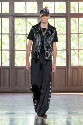 Junya Watanabe Men s Ready-to-Wear Spring Summer 2027 Collection Fashion Show at Paris Fashion Week, June 26, 2026 Junya Watanabe Men’s Ready-to-Wear Spring Summer 2027 Collection Fashion Show at Paris Fashion Week, June 26, 2026, Paris, France  Copyright: xAgencex xBestimagexAgencex xBestimagex